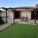 Accessible 300 Meters From The Sea Апартаменты *